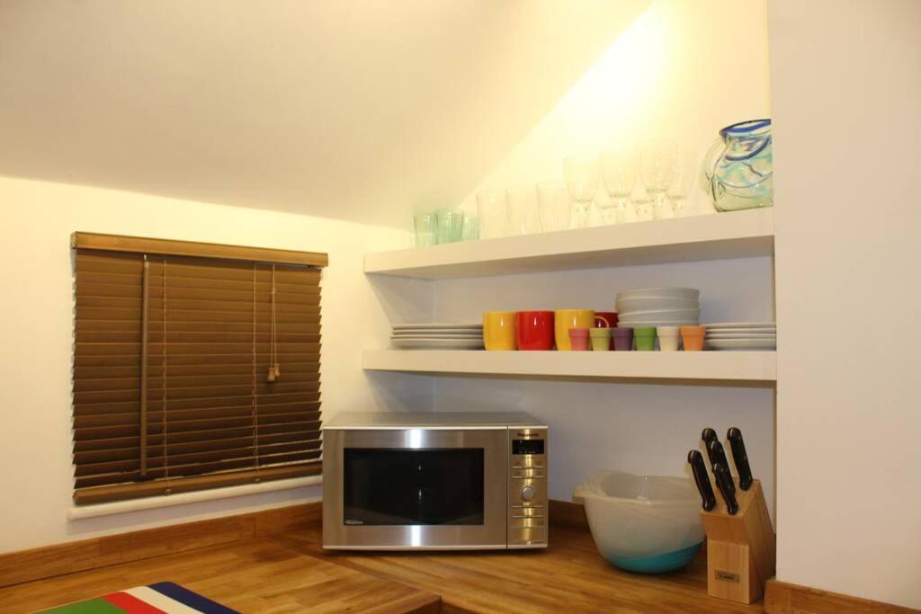 Luxury Townhouse In Town Centre, Views, River Walk, Free Parking Шрусбери Экстерьер фото